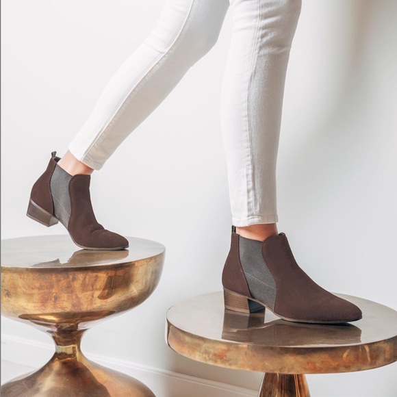 Aquatalia Falco Suede Chelsea Boots Taupe - Picture 2 of 5